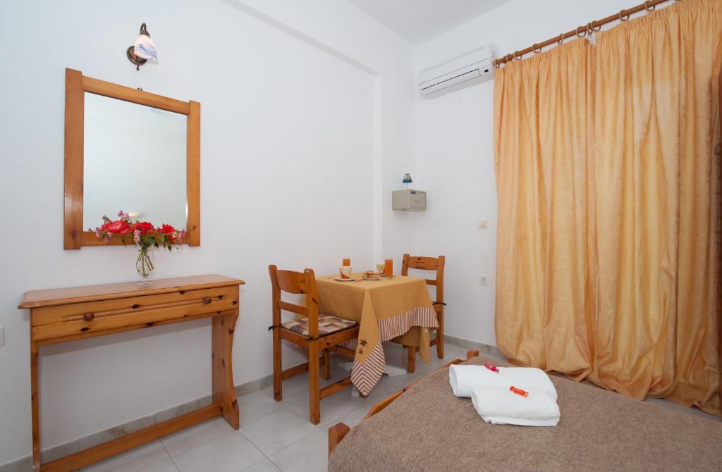 Valianos Studios Alykanas  Room photo